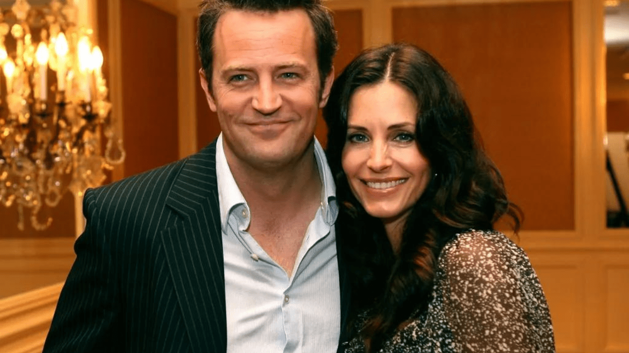 Corteney Cox confesó que Matthew Perry la visita aún después de su muerte