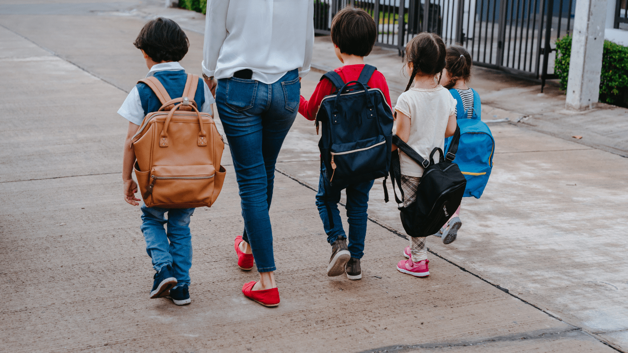 madres estresadas escolar