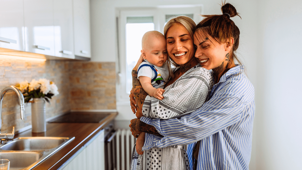 Así es el método ROPA: no una, sino dos madres